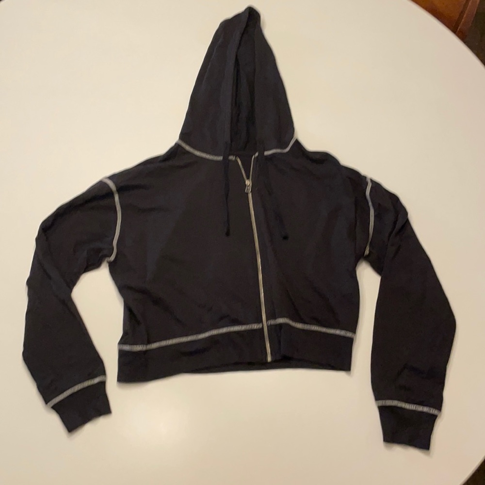 Cropped black light weight sweatshirt